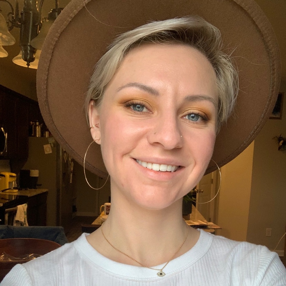 Meet your Posher, Noelle